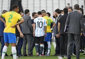 BBC:FIFA目前正在收集各方证据,以充分了解比赛暂停事件