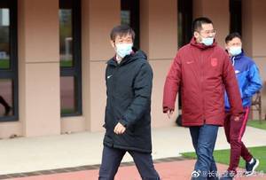 足协副主席高洪波考察亚泰基地,观看青少年足球联赛总决赛