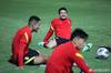 除了腰部扭伤的刘彬彬,国足其余26名球员全员参加了13日的合练