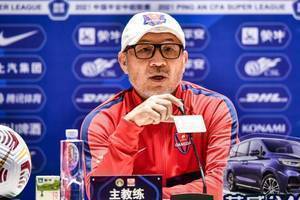 张外龙:会通过训练改善定位球防守 希望能尽快解决外援的问题