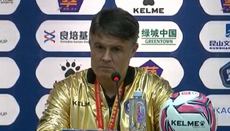武汉三镇主帅:球队三级跳值得骄傲 下周开始对中超做详细准备